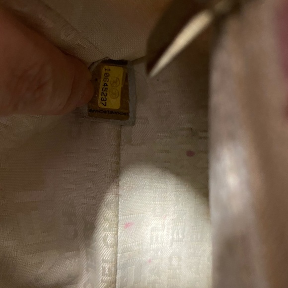 Chanel - Picture 4 of 7